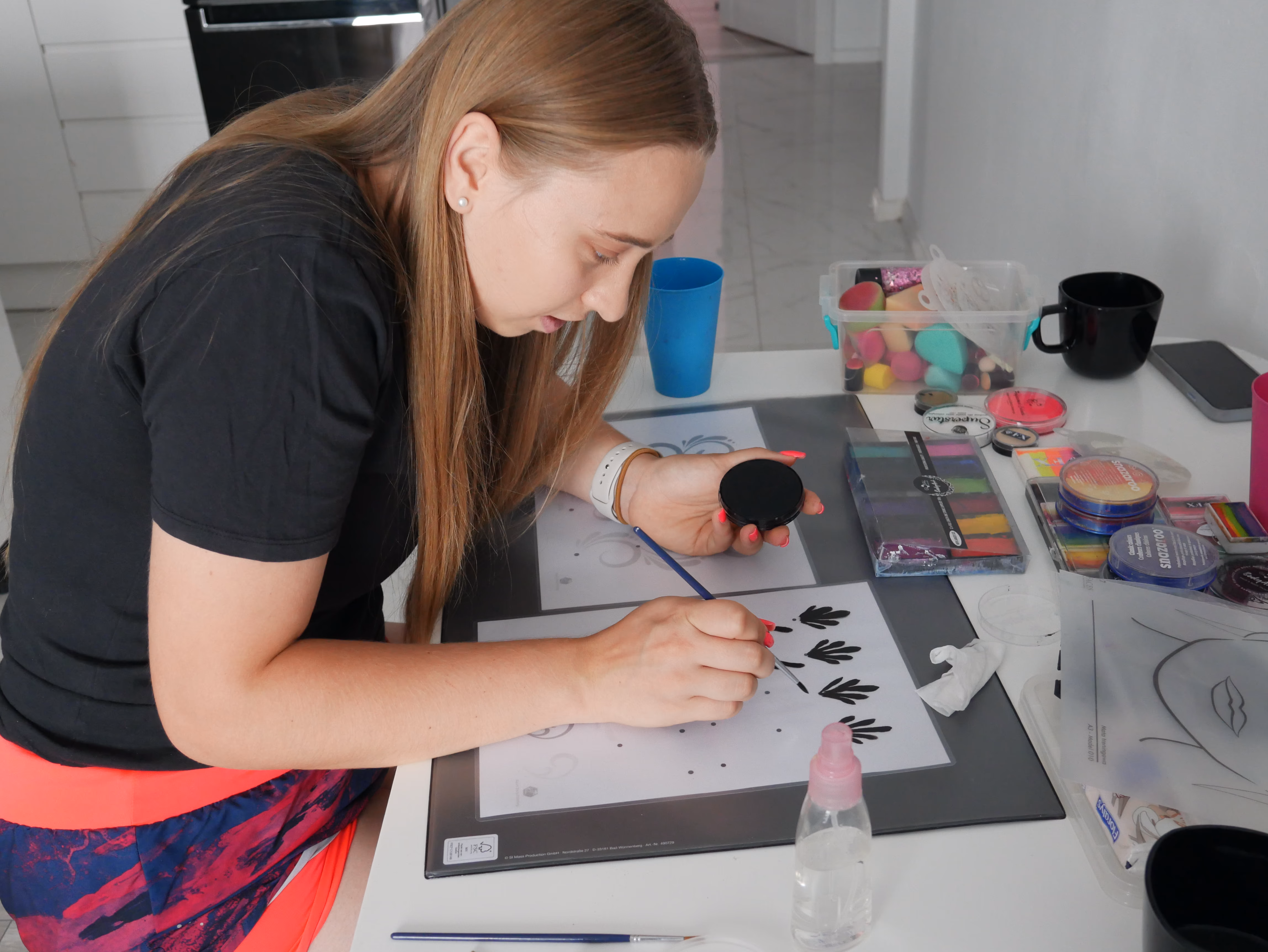 bezpieczne, hipoalergiczne farby do twarzy i ciała, zmywalne - Lubin, Wrocław, Brzeg, Opole, Oława, Legnica - zoptymalizowana wersja do szybkiego ładowania